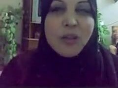 محجبة مصرية تمارس الجنس مع جارها